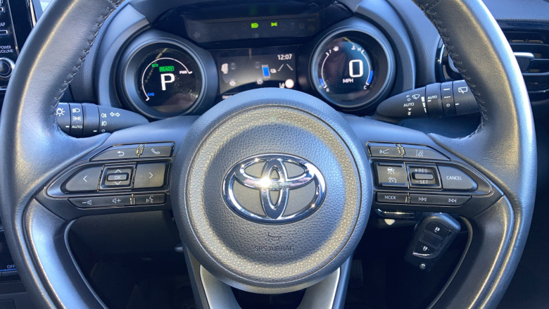 Toyota Yaris 1.5 Hybrid Design 5dr CVT Hybrid Hatchback